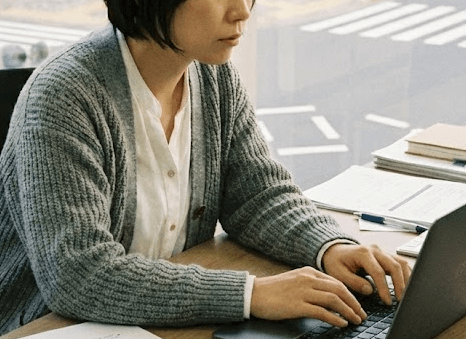 育子（元ハローワーク職員）